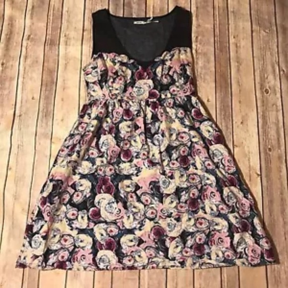 Kimchi Blue Dresses & Skirts - Kimchi Blue Dress Floral Rose Mini Shift Dress